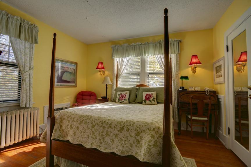 Brown Street Inn Bed And Breakfast アイオワシティ エクステリア 写真
